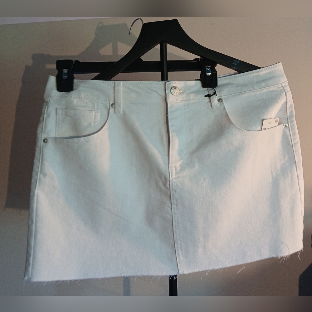 Vanilla Star White Mini Skirt